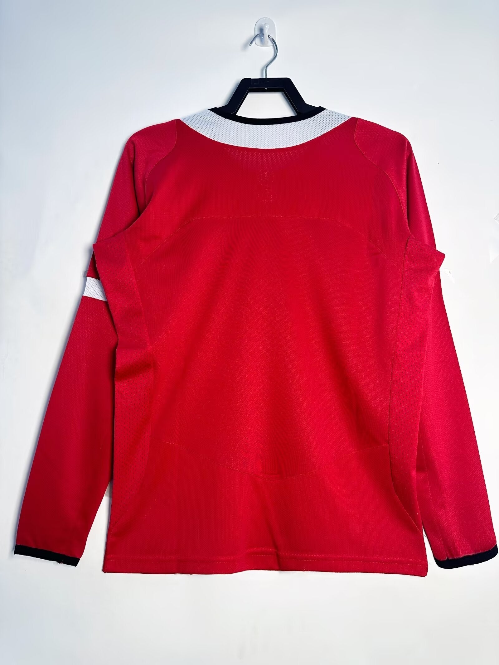 05/06 Manchester United Red long sleeves