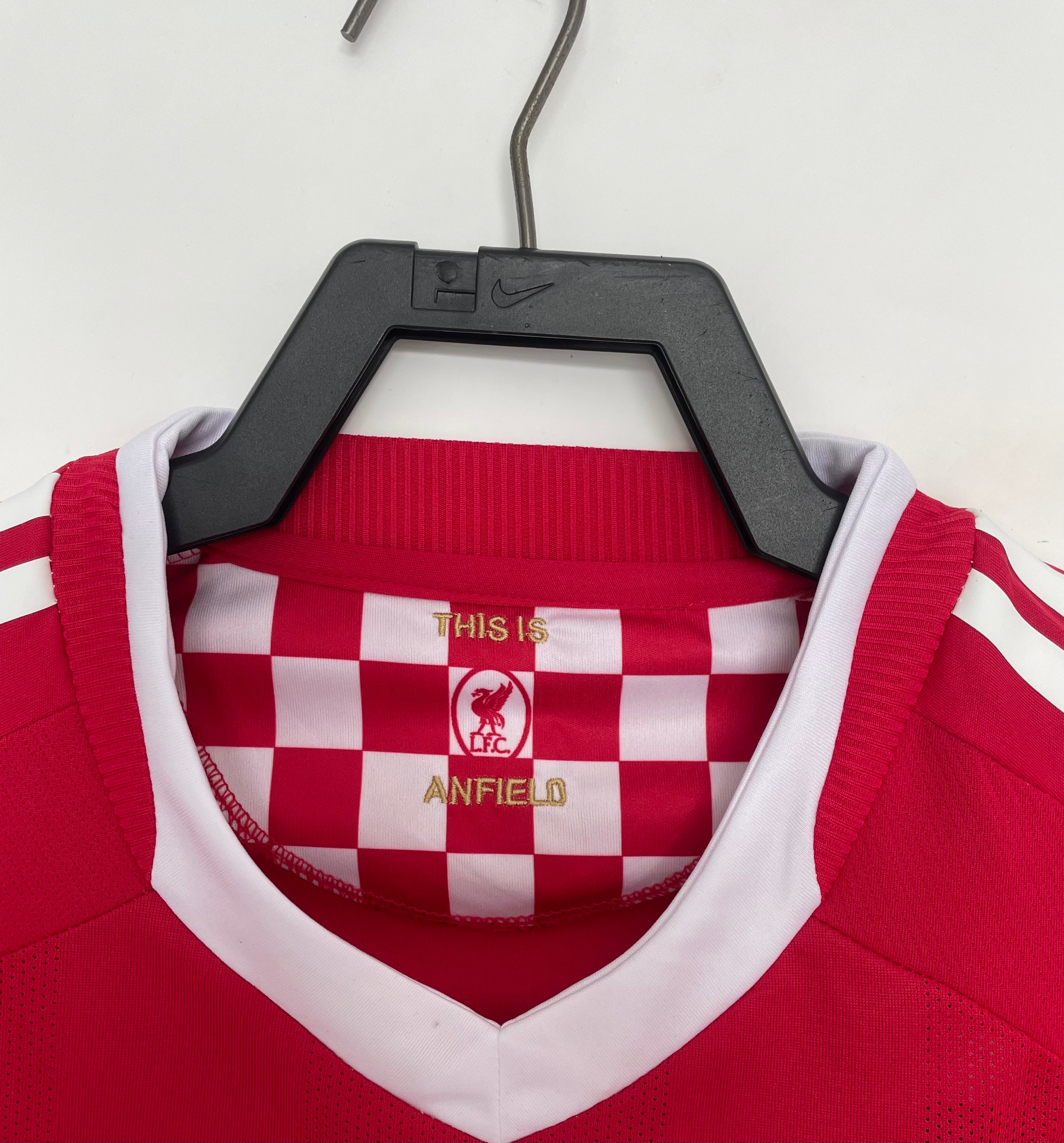 08/09 Liverpool Red